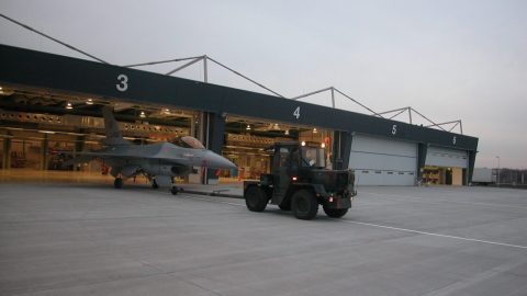 Porte du hangar - Sécurité jusqu'à la classe de résistance 6 selon EN 1627
