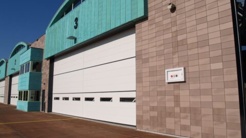 Hochsicherheitstüren für Verteidigungsanwendungen – Protec Industrial Doors Abbildung einer Hochsicherheitstür für militärische Einrichtungen, geliefert von Protec Industrial Doors